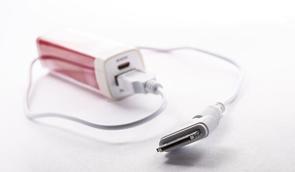 3 GADGETS EVERY WORKING GIRL NEEDS IN HER BAG