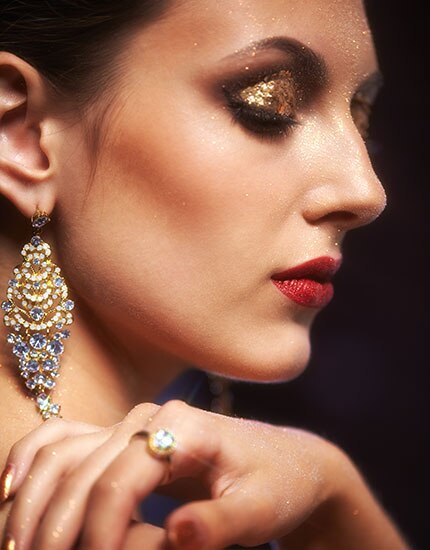 3 ways to add sparkle to makeup 430x550 3 ways to add sparkle to makeup 430x550