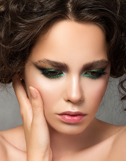 3 ways to add sparkle to makeup 430x550 3 ways to add sparkle to makeup 430x550