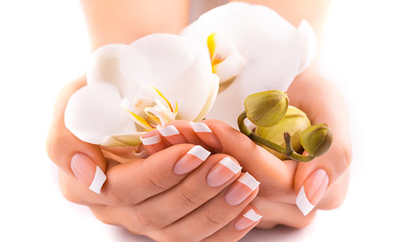 3 WAYS TO ROCK A WHITE MANICURE