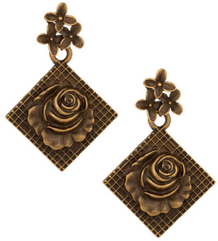 ESSENTIAL PARTY PIECES