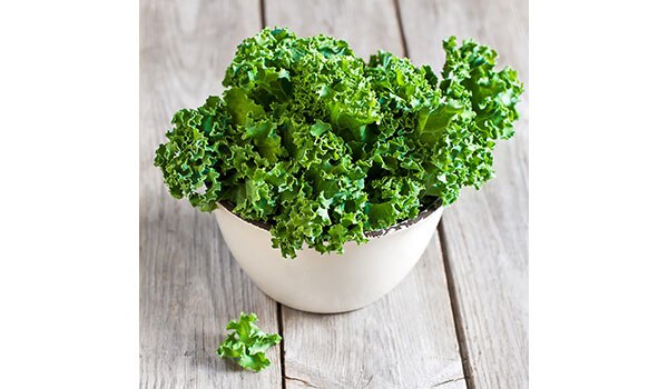 5 RAW FOODS THAT WILL GIVE YOU A HEALTHY MANE