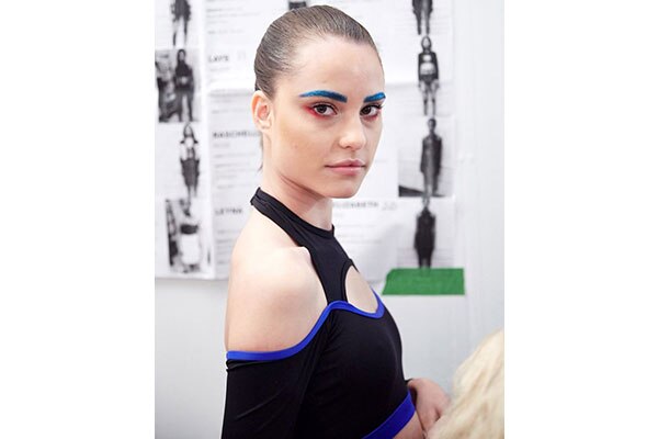 Barely-there brow Barely-there brow