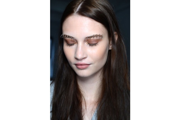 Barely-there brow Barely-there brow