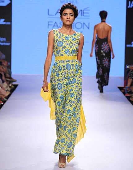 harpers bazaar mulmul project wardrobe must haves 430x550 harpers bazaar mulmul project wardrobe must haves 430x550
