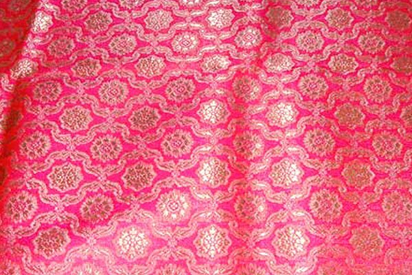indian handlooms fabrics kanjeevaram tamil nadu 600x400 indian handlooms fabrics kanjeevaram tamil nadu 600x400