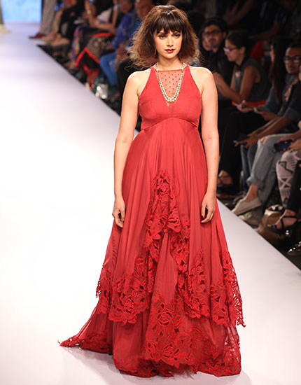 lakme fashion week 2015 couture trends 430x550