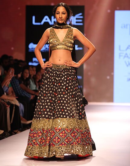 lfw day 5 show neeta lulla 430x550 lfw day 5 show neeta lulla 430x550