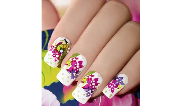 THE COOLEST NAIL TRENDS TO TRY THIS WEDDING SEASON